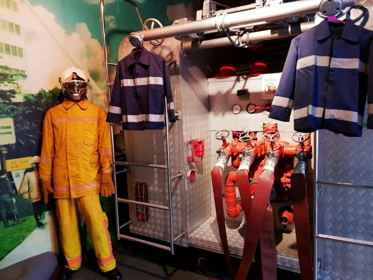  供民众体验的消防装备。（My Chirpy Life） 