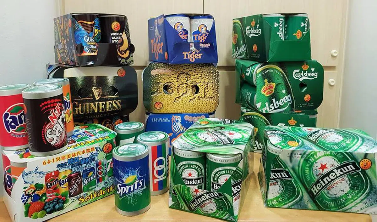  老板还推出啤酒碳酸饮料系列，包括Heinekun,Carlsbeeg,Tiger和GUINEESS。饮料也从芬达，雪碧到100号都很齐全。适合生前爱饮酒的祖先们。（万家香贸易面簿） 