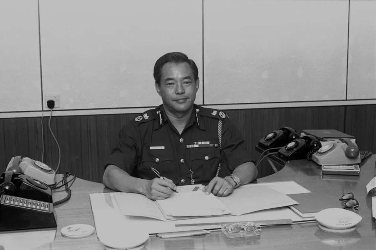  时任警察总监陈德钦。（海峡时报） 