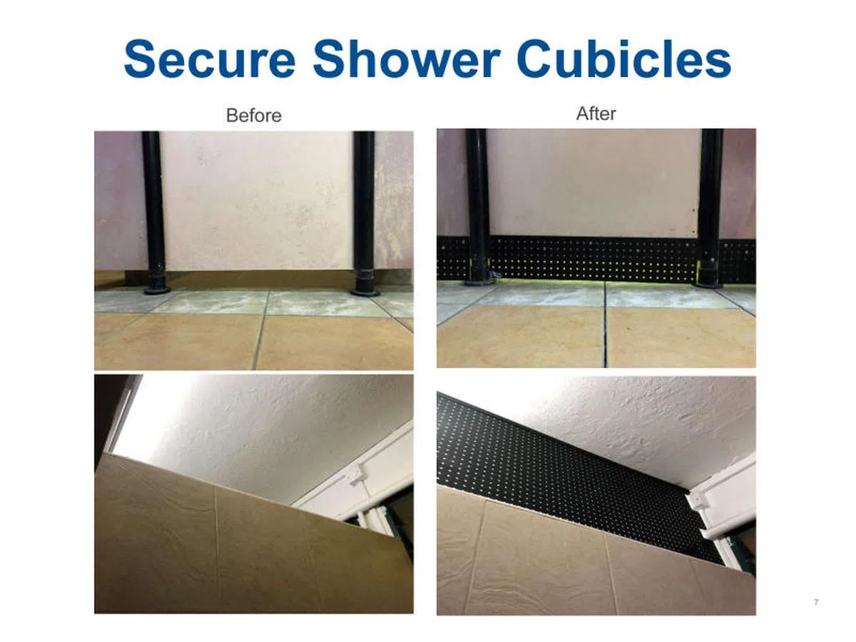  国大部分女厕隔间已开始施工，将隔间上下端封起来。（档案照） 