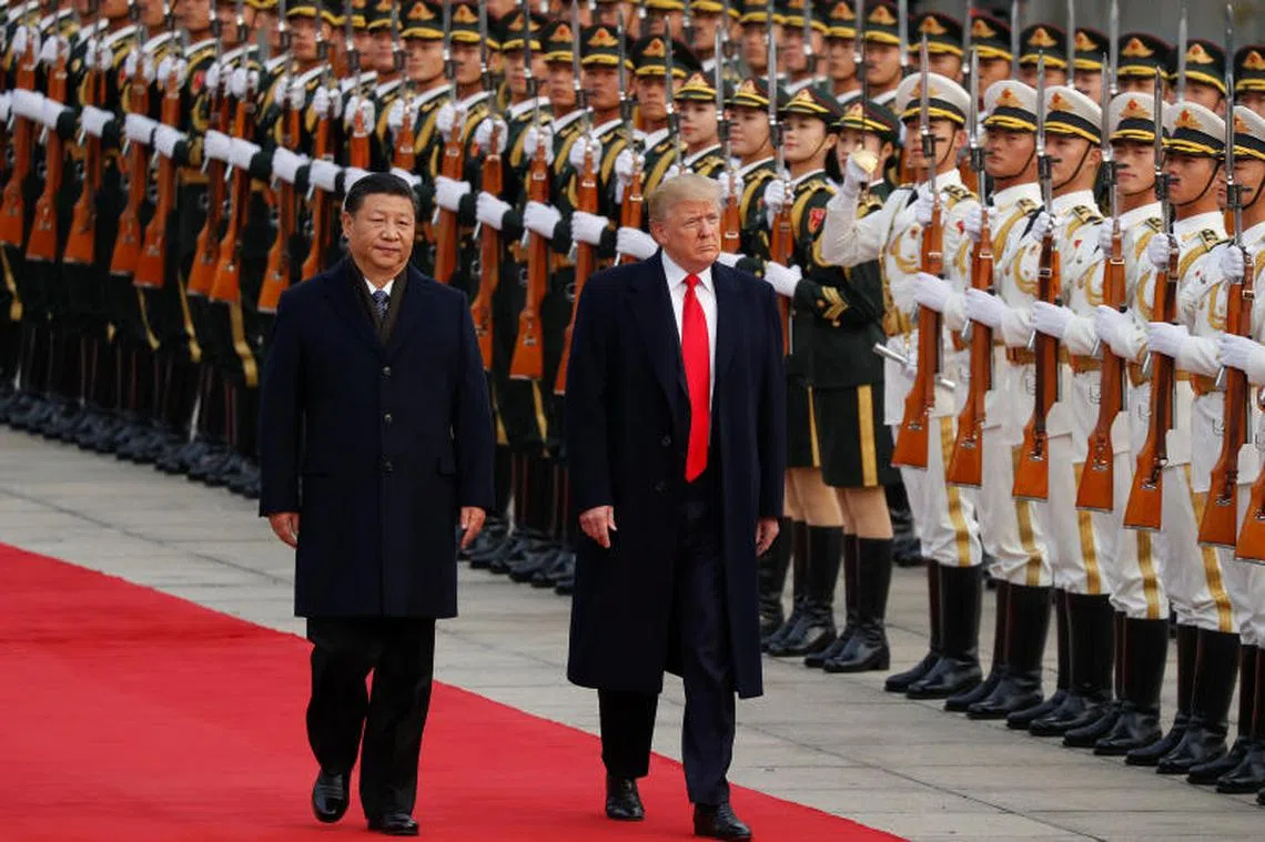 习近平与特朗普今走上红地毯，检阅三军仪仗队。（新明日报） 