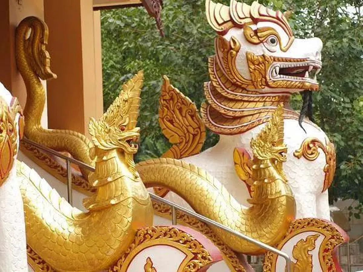  充满民族特色的缅甸玉佛寺。（ghettosingapore） 