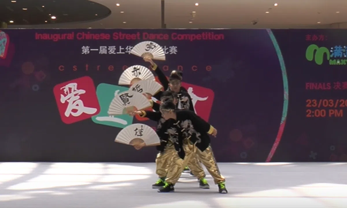  该团成员是来自康培小学和弥陀学校的学生。（满满通Youtube视频截图） 