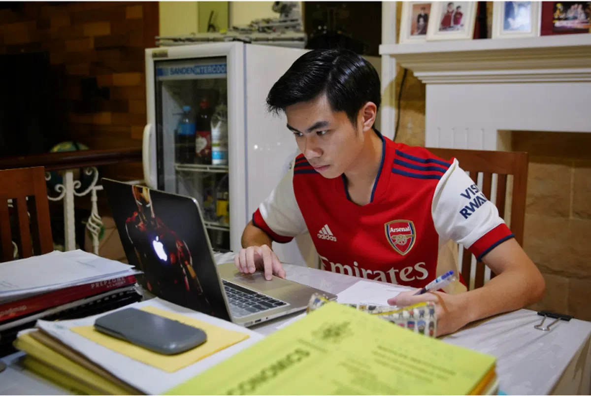 Damien最初对间隔日的有效性持怀疑态度，但在一年半后，他现在发现这是非常宝贵的。（海峡时报）