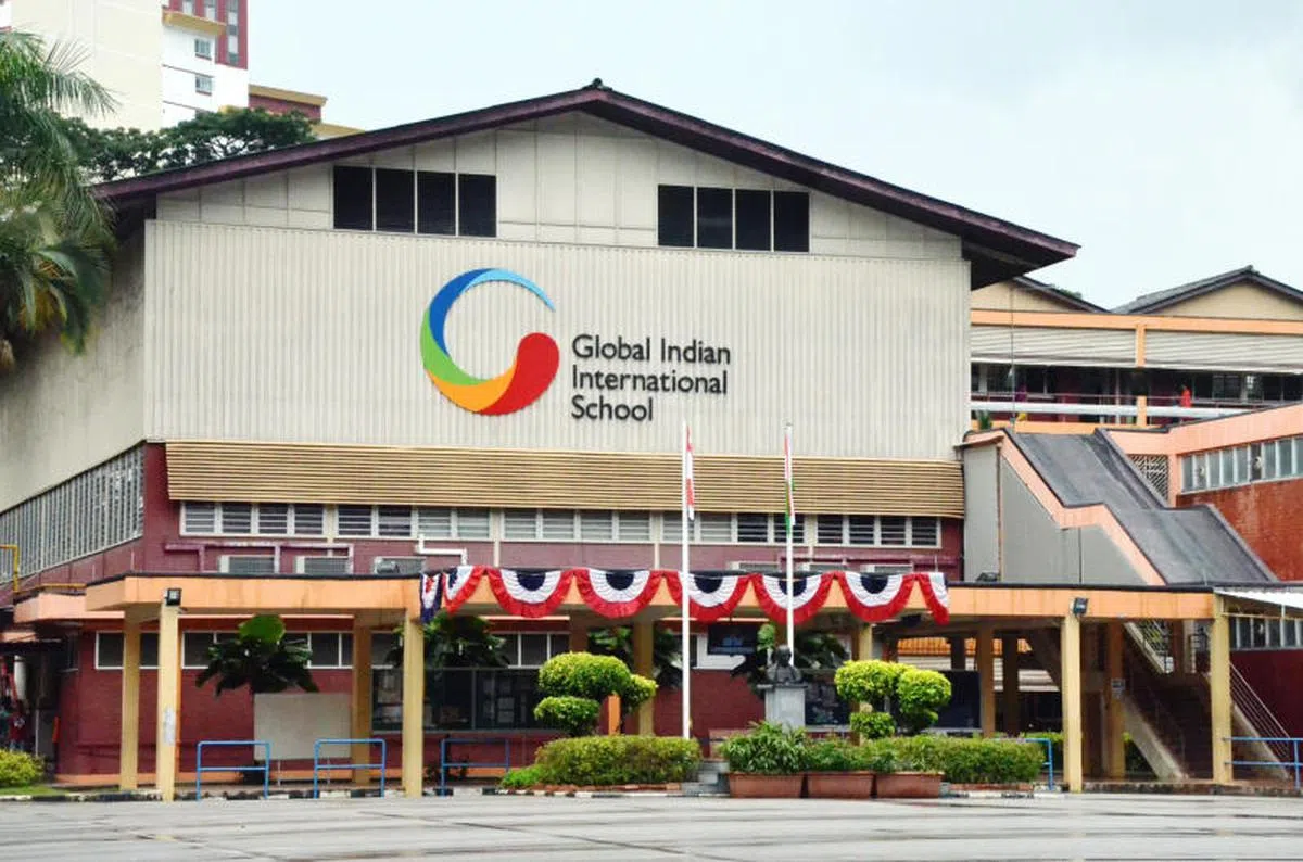  位于女皇镇的环球印度国际学校（Global Indian International School）外观，目前已经搬迁了。（新明日报） 