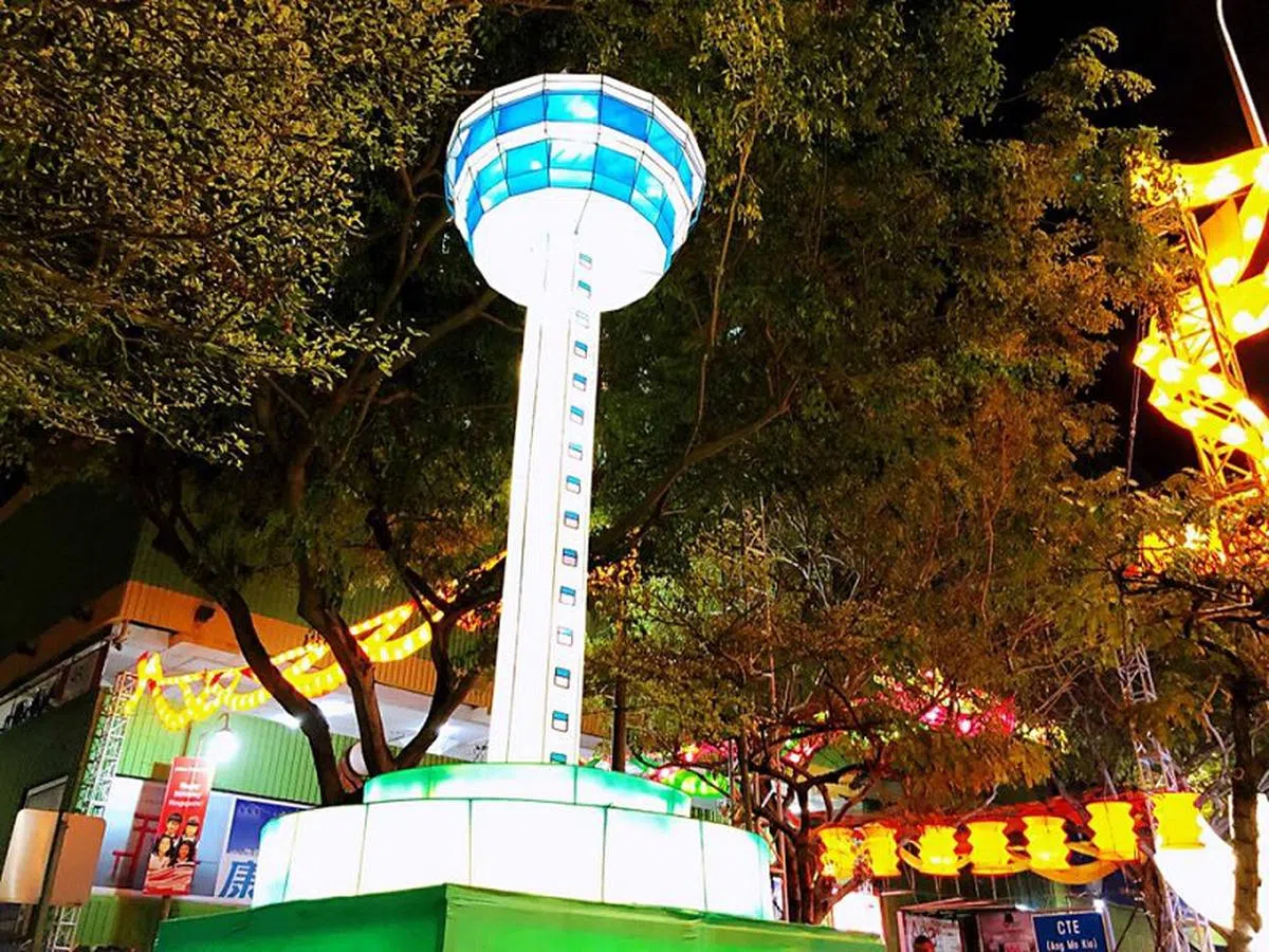  （Chinatown Festivals面簿） 