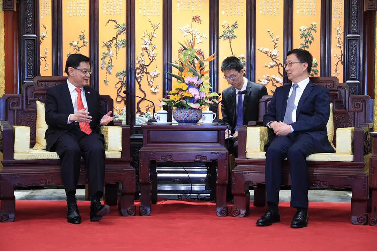  王瑞杰与中国副总理韩正（右）会面。（王瑞杰面簿） 