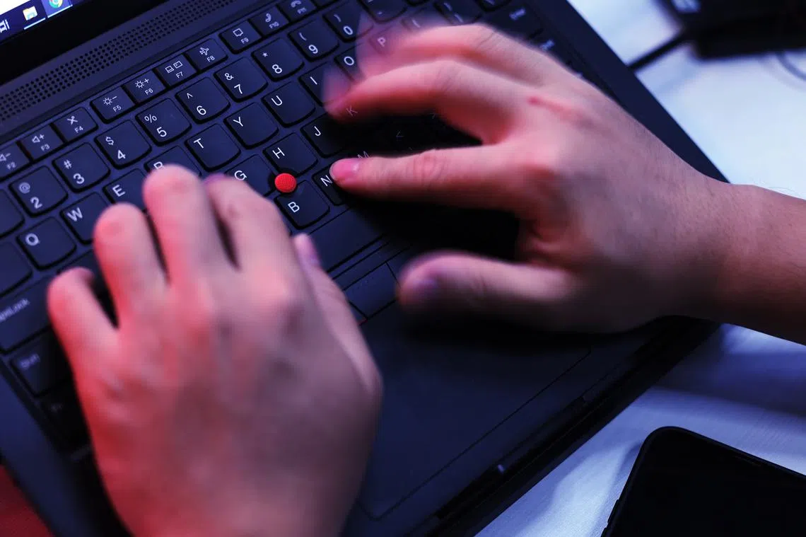 你工作的公司会使用微软Microsoft 365来收发邮件和进行视讯会议吗？（联合早报）