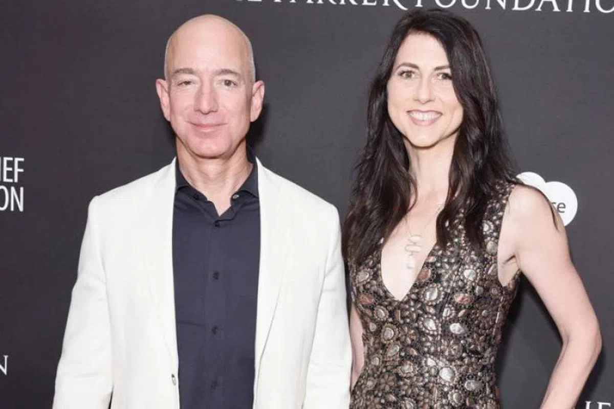  亚马逊创始人贝索斯和妻子在2019年突然宣布离婚。（路透社） 