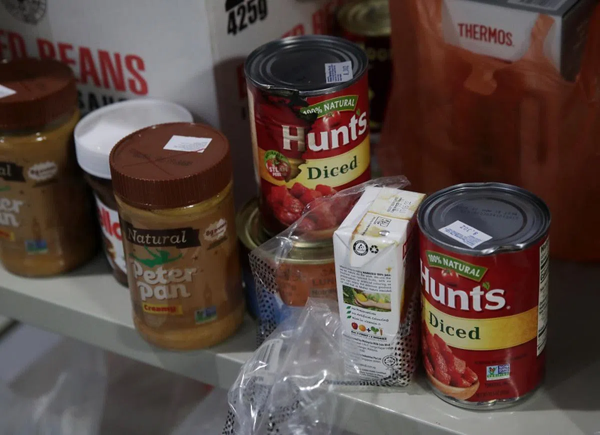 调查显示，八成国人不了解食品包装上的有效期标签。（海峡时报）