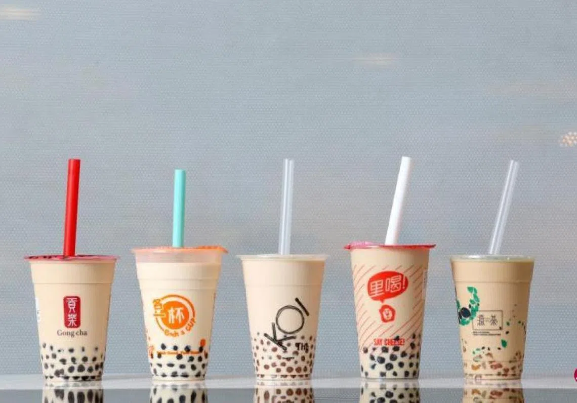 这些都是在新加坡最常见、辨识度高、经常排长龙的泡泡茶品牌，可见新加坡人有多爱喝泡泡茶。（互联网）