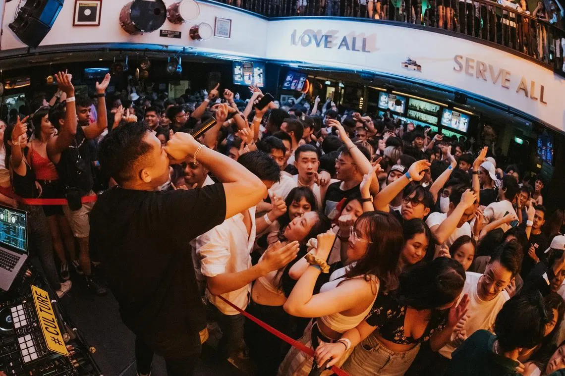 派对组织者Culture所举办得各种以z世代为主题的派对，活动门票通常在几分钟内就卖光。(Culture) 