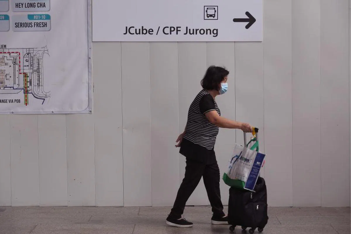 林志蔚建议暂时调高公积金利率，以协助退休人士应付通货膨胀。（联合早报）