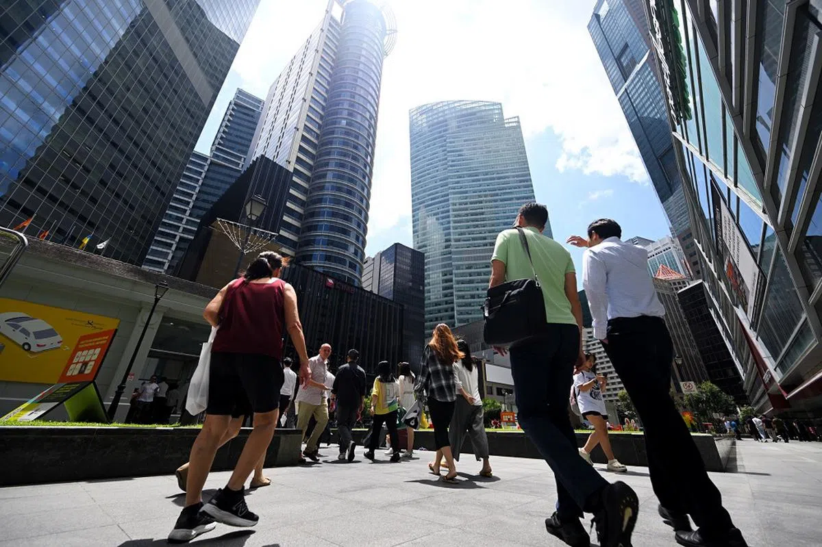 新加坡接下来两周的每日最高气温可达35摄氏度。（海峡时报）