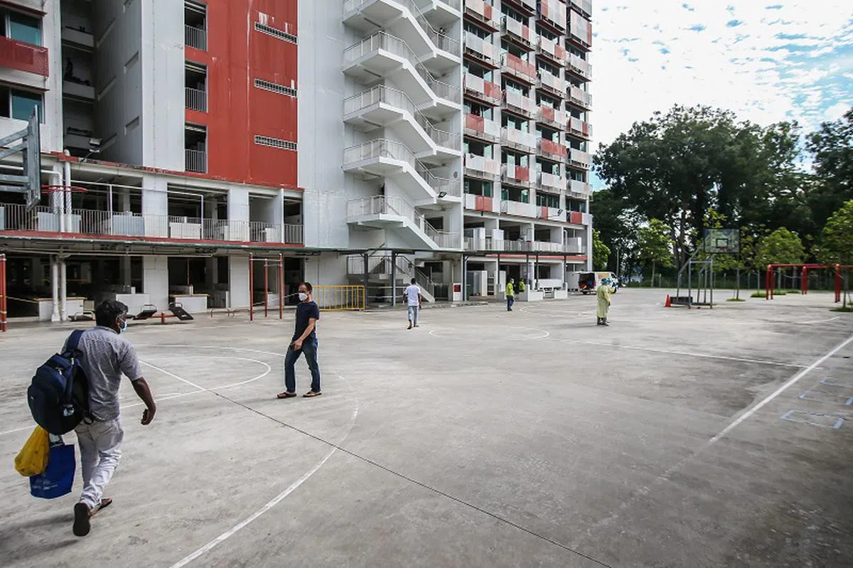  7月18日脱离冠病感染群名单的双溪登加客工宿舍，8月23日再次被列为感染群。（联合早报） 