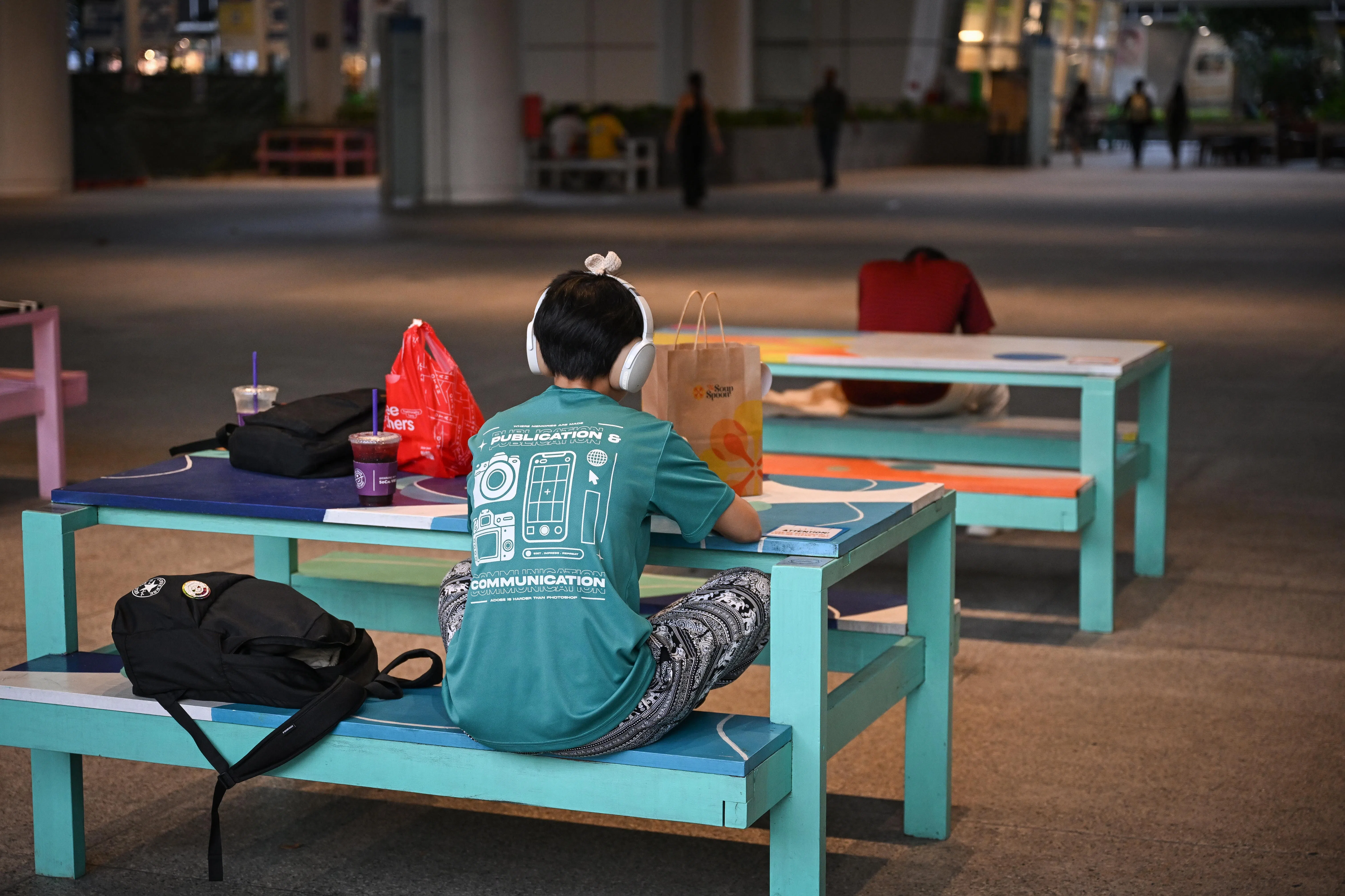 如果大家都能自觉地戴上耳机，世界就不会有那么多噪音。