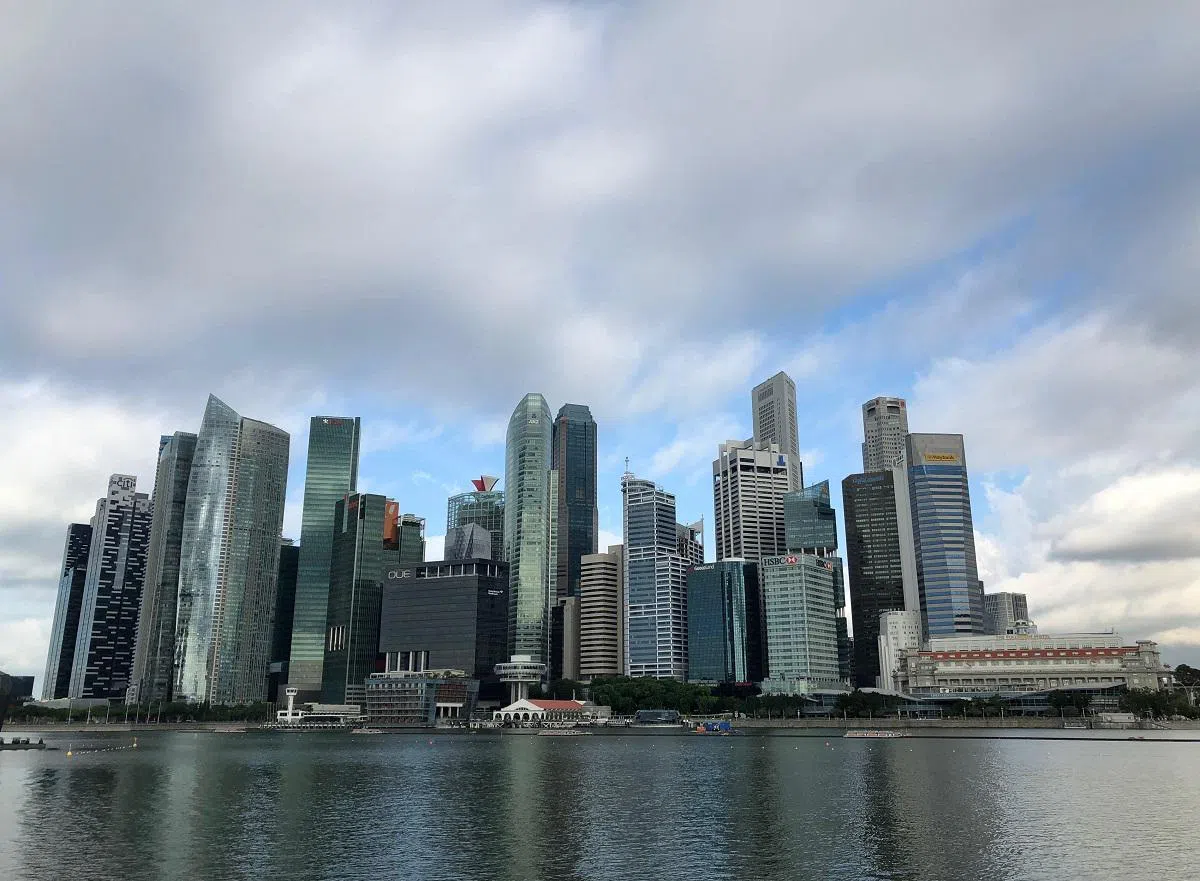  山雨欲来风满楼？（张丽苹摄） 