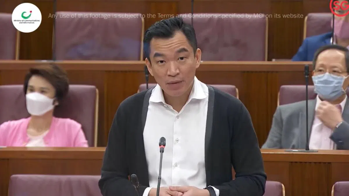  社会及家庭发展部兼文化、社区及青年部政务次长蔡瑞隆。（通讯及新闻部国会直播截图） 