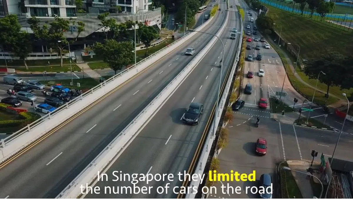  Nas估计是没有经历过上下班高峰期的PIE、CTE、AYE……（视频截图） 