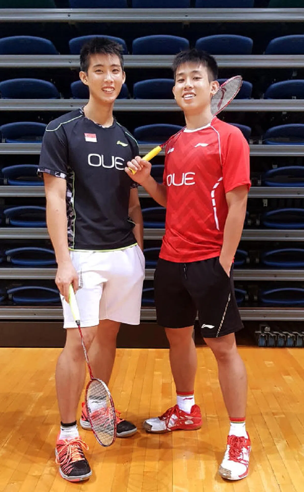  骆建佑和哥哥骆建贤。（新报） 