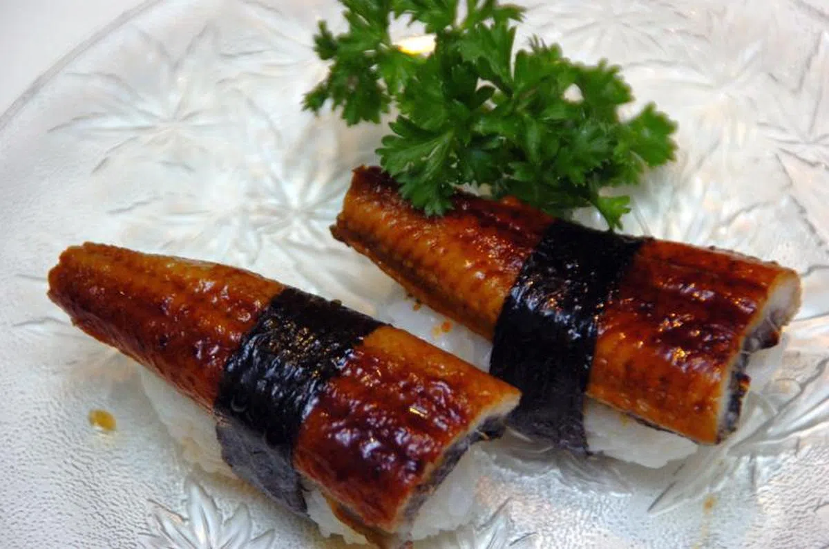 鳗鱼寿司。（联合晚报）