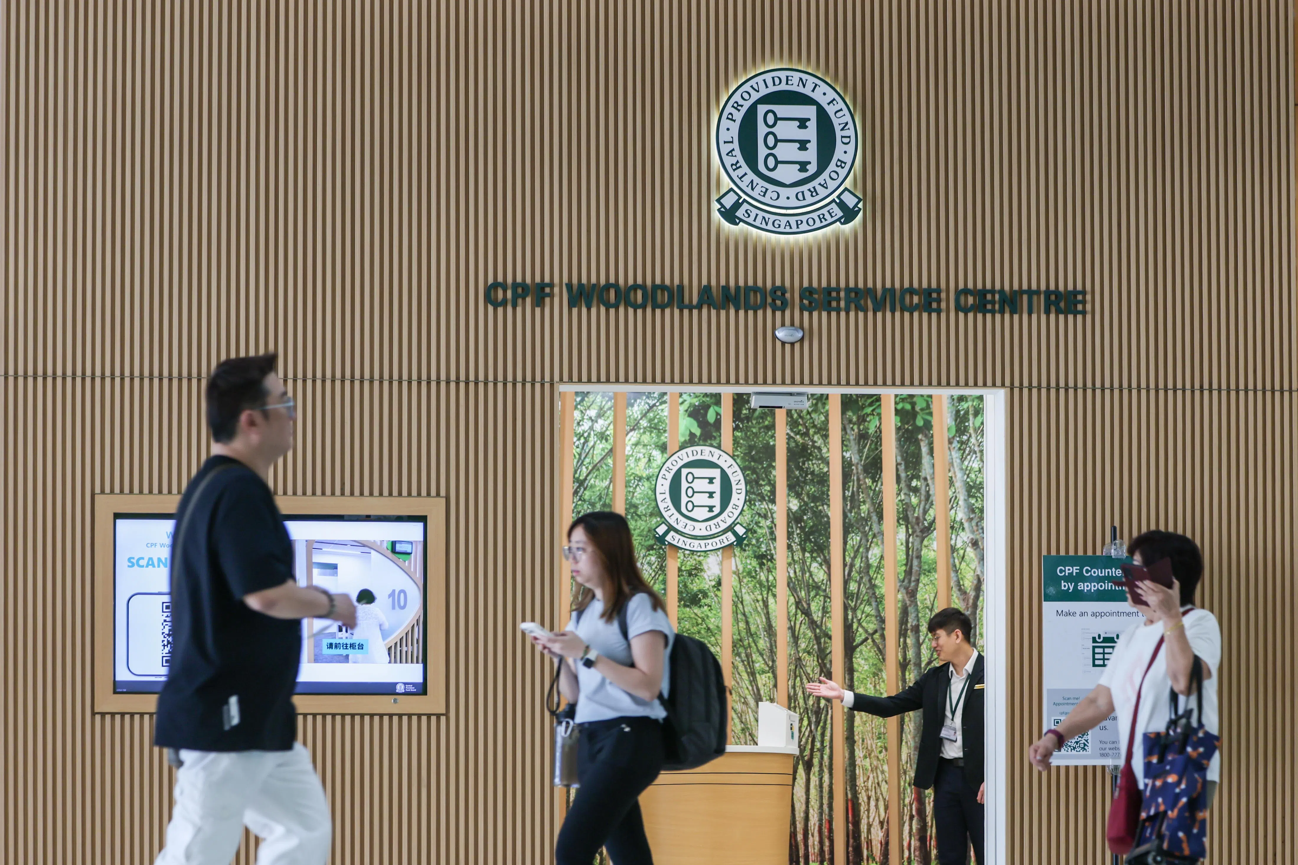 相比其他投资途径，公积金虽然更稳妥，但收益部分却差强人意。