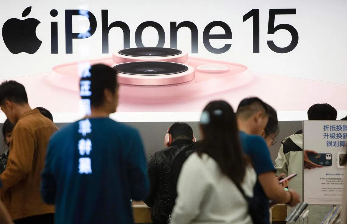 苹果手机在全球的销量打败三星荣登第一，但在中国的销量却不如预期。（路透社）