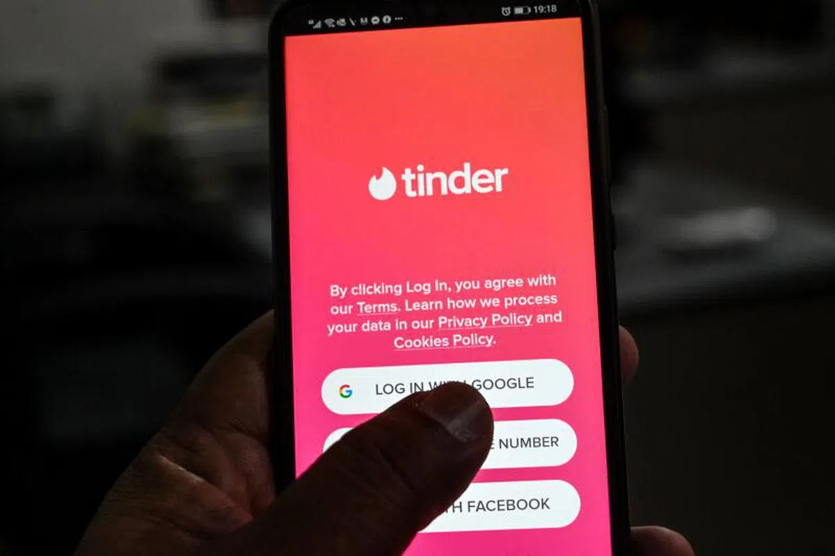  交友软体Tinder（图）、Tantan、OkCupid、CMB、Paktor等在疫情期间增加更多用户。（法新社） 
