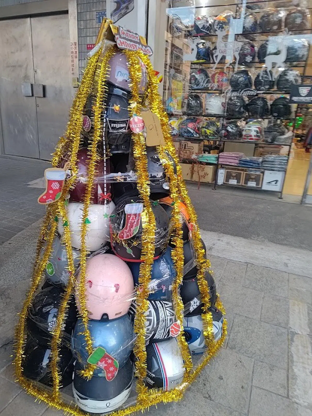 （取自路上观察学院脸书）