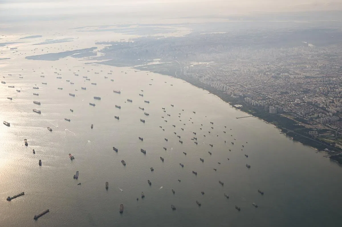 从飞机上看东海岸与滨海湾的海岸线。（海峡时报）