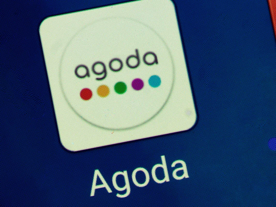 旅游平台Agoda今年8月4日通过视讯会议宣布裁退在新加坡、中国上海和匈牙利布达佩斯的客户体验部门，他们的职务包括客户服务专员以及区域经理，大约50人受影响。