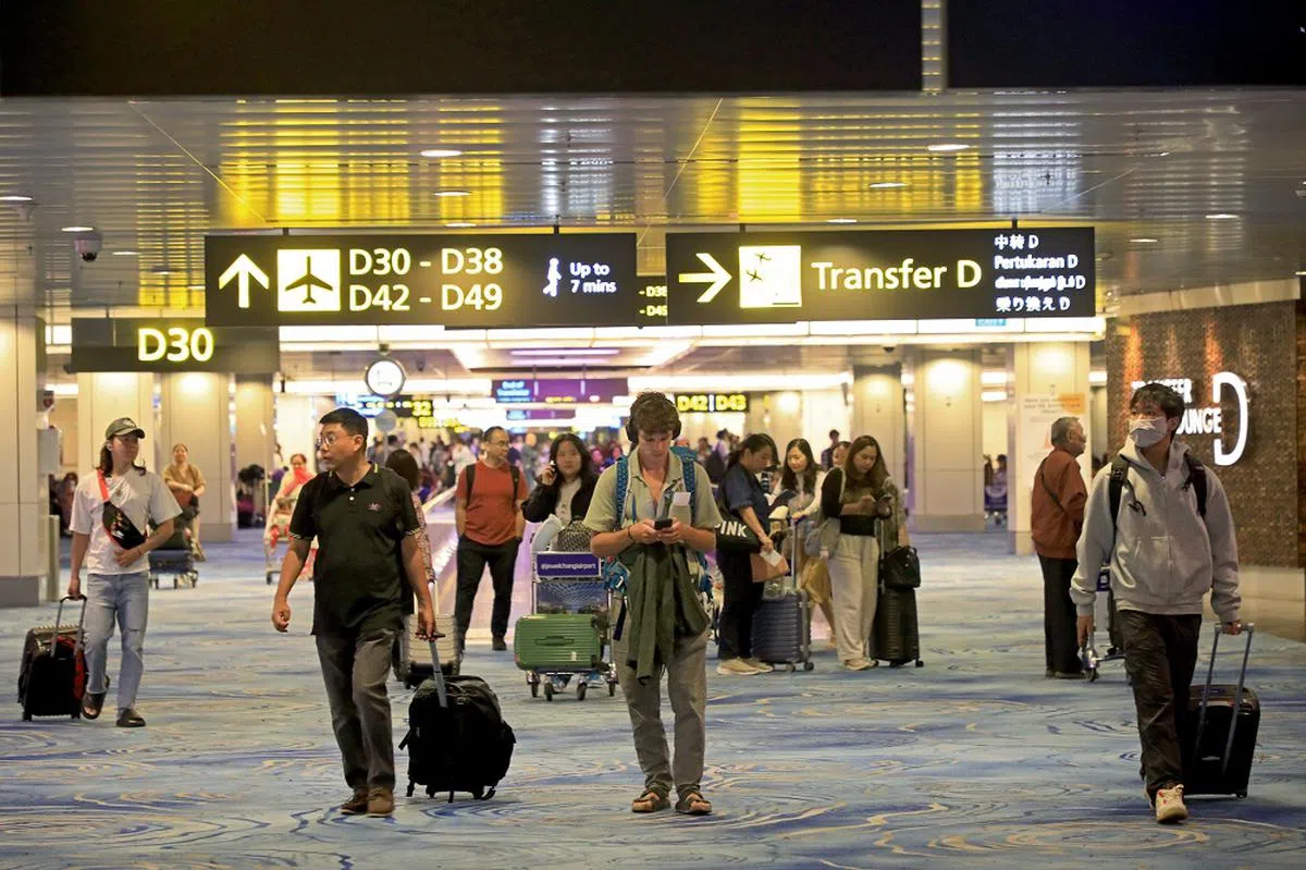年底增多的旅游活动使本地的人类偏肺病毒感染病例有所增加。（联合早报）