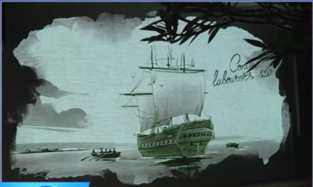  讲述新加坡海港历史的幻灯投影内容。（视频截图） 