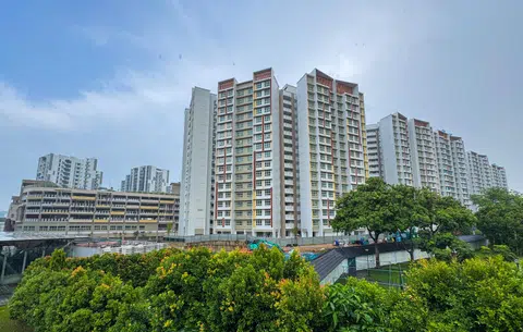 比达达利预购组屋项目Bartley Beacon。比达达利新镇原为比达达利基督教坟场、回教坟场及兴都坟场，是我国首个不同信仰往生者一起安息的墓地，起坟工作2004年完成。