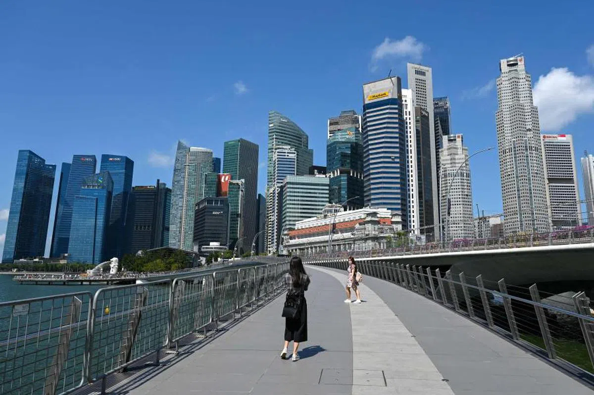 新加坡因政策稳定，对外国投资者友善的优势，成为不少富人转移资产的避风港。（法新社）