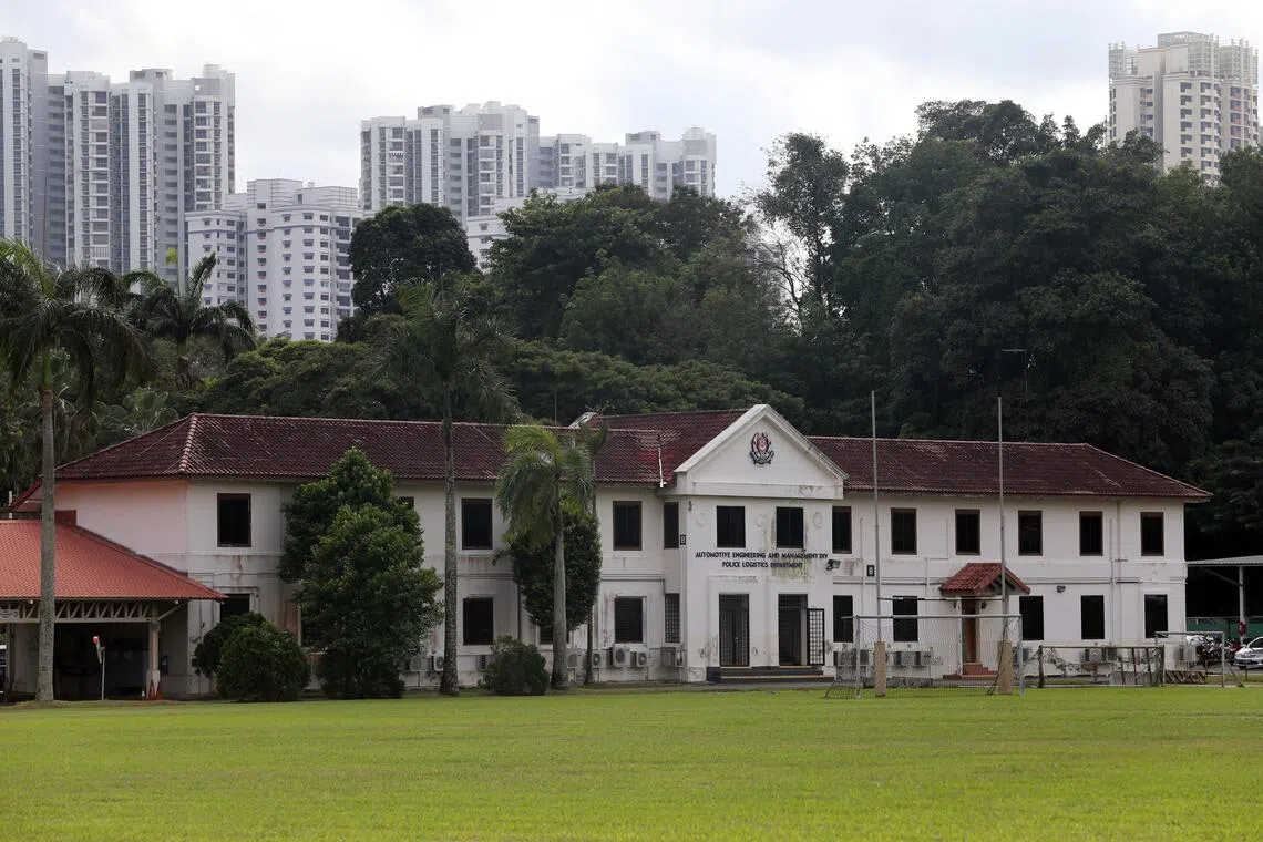 旧警察学院由于地铁工程，在2017年部分建筑已被拆除。