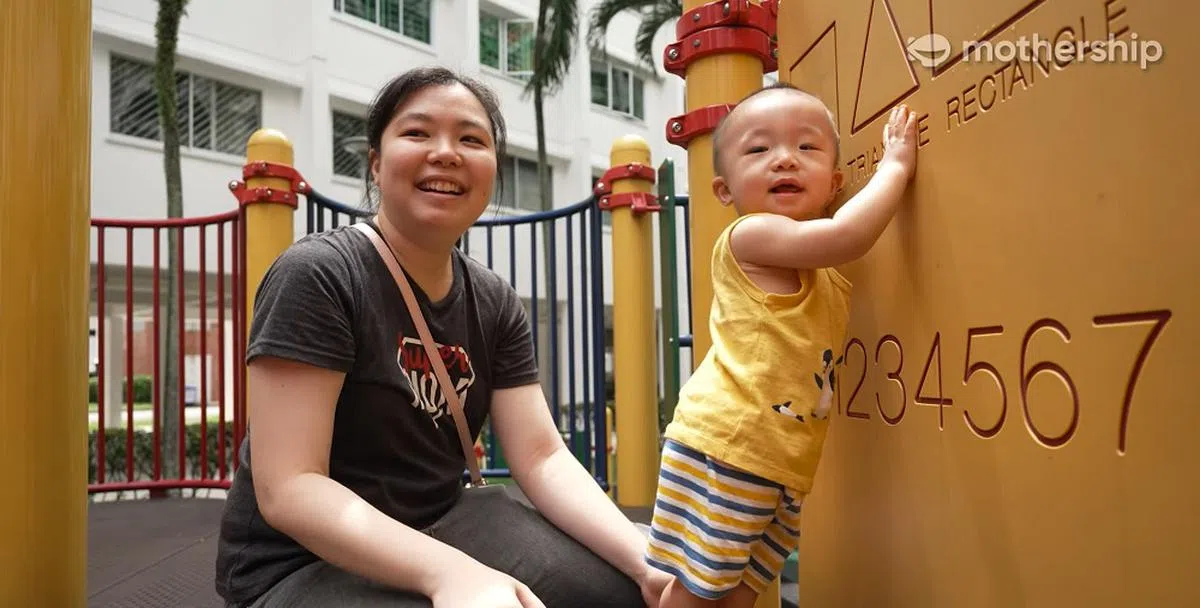 从事人力资源工作的Joyce Tan，每天与丈夫采“轮班制”照顾一岁的儿子。（视频截图）
