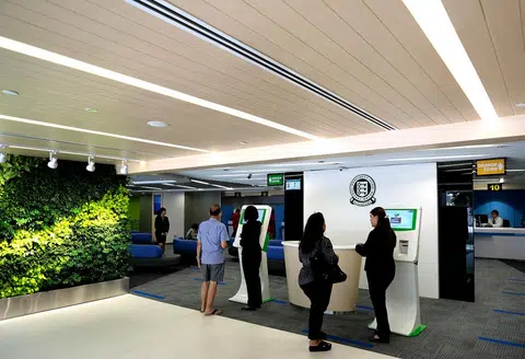 位于麦士威路45号市建局中心东翼的中央公积金服务中心。（联合早报）