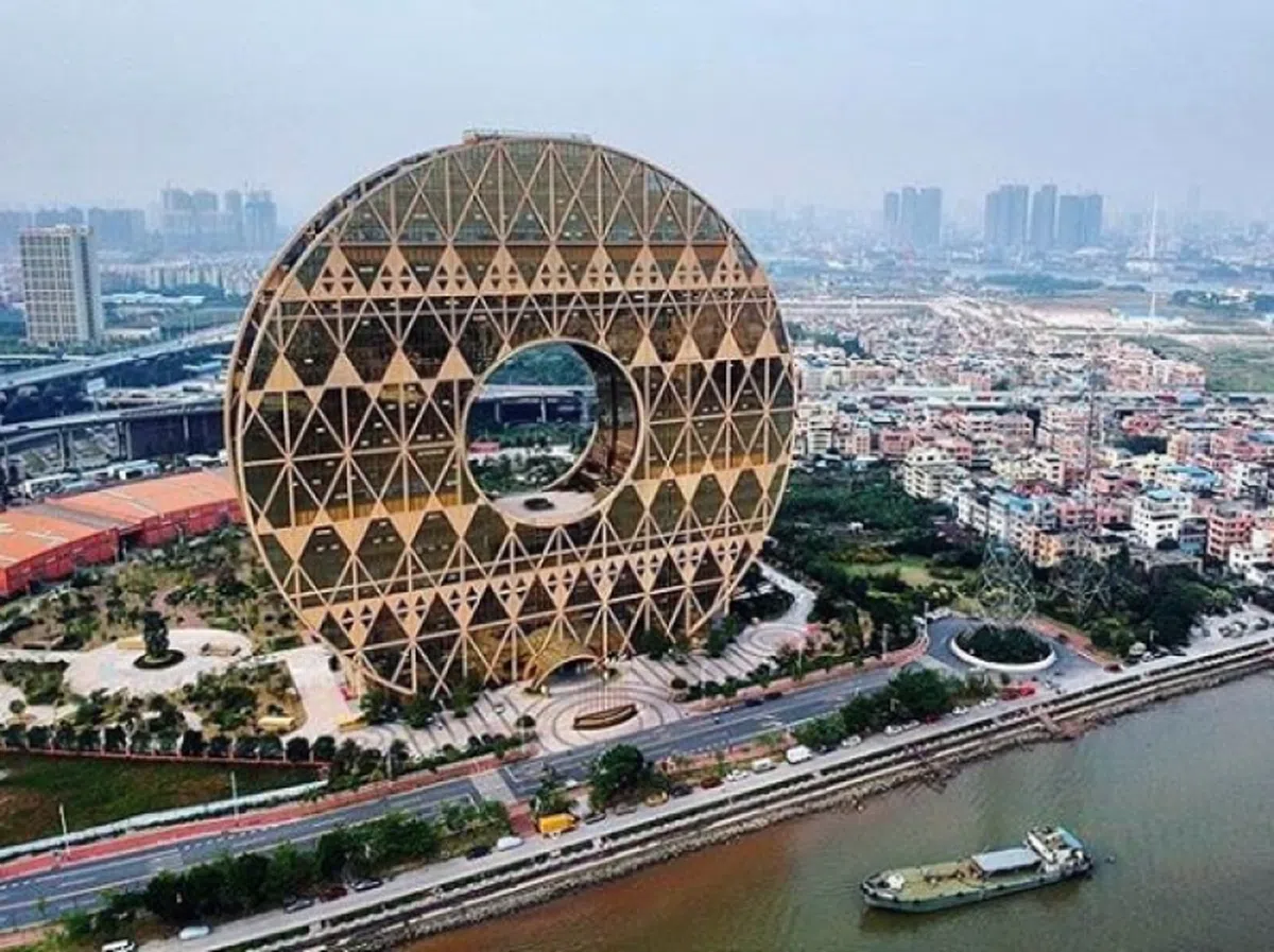  广州圆大厦。（互联网） 