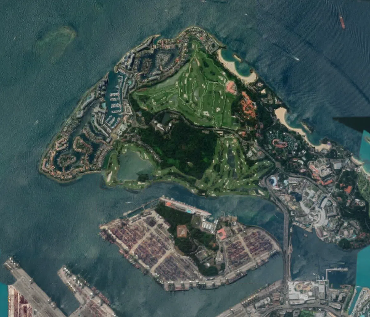  今天的圣淘沙，可见其面积已因填海而增加不少。（谷歌地图截图） 