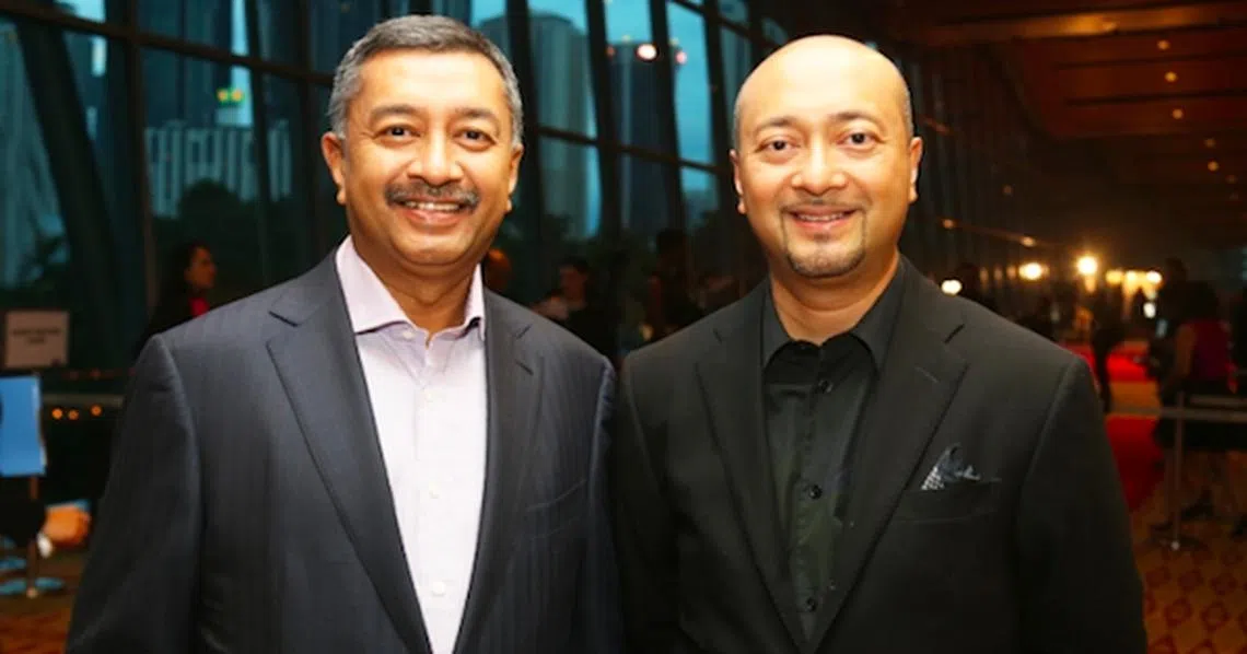 马哈迪的儿子莫扎尼（左）和慕克里兹。莫扎尼是Opcom的主席兼执行长，慕克里兹是公司创办人。（互联网）