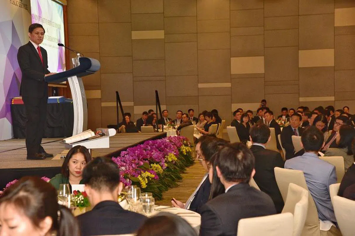  陈振声受邀在行政服务常年晚宴上发表主题演讲。（海峡时报） 