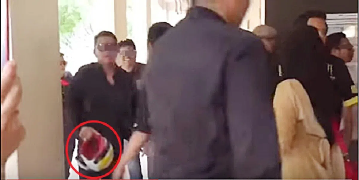   婚礼视频揭发警员参加私会党。（Youtube视频截图） 