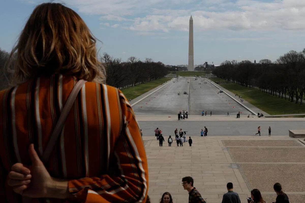  美国华盛顿首都的国家广场少了游客。（路透社） 