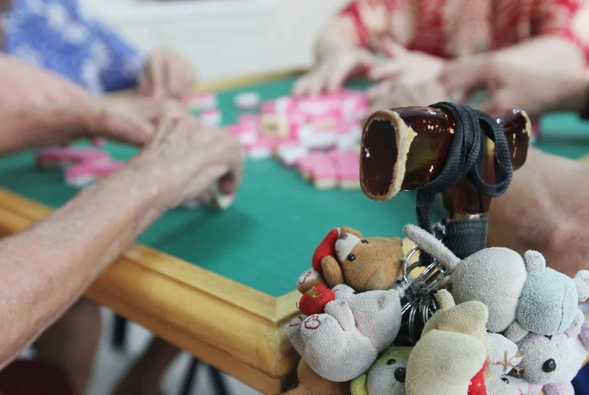  据说，打麻将可以延缓老人失智或防止失智继续恶化。（联合早报） 