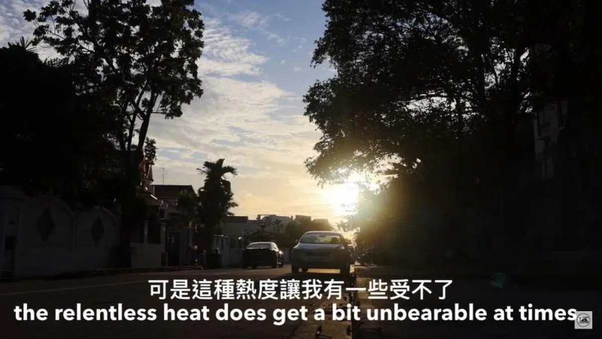  热带国家的烈阳明显不受理察的青睐。（视频截图） 