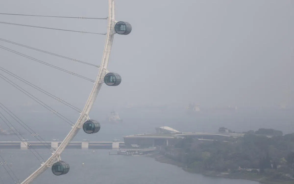  印尼烧芭，身为邻居的新加坡就会首当其中。（联合早报） 