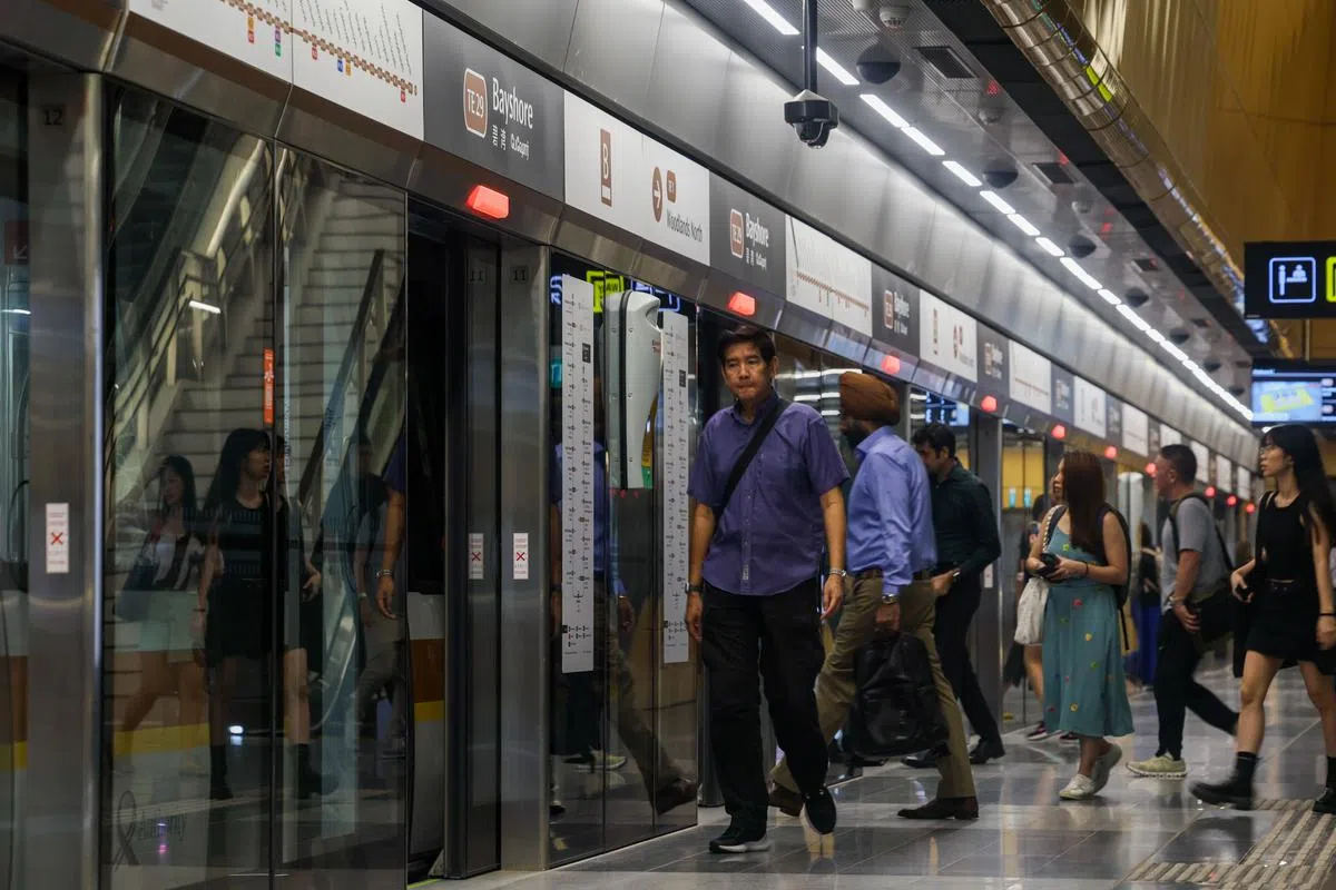 本地有愈来愈多公司制定处理职场歧视申诉的正式程序。（联合早报）