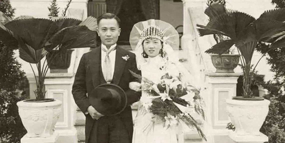 1931年，新加坡上流社会流行的婚纱照。（华纳兄弟）