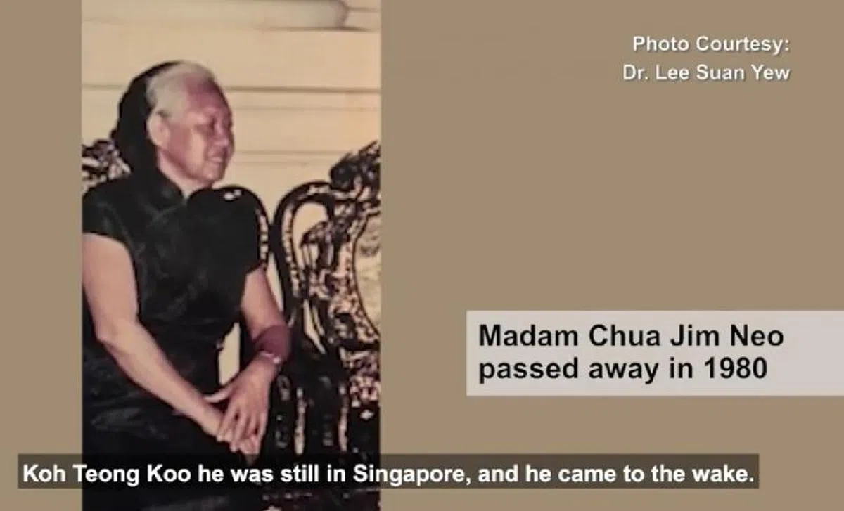  蔡认娘在1980年8月8日逝世。李光耀隔天还戴孝出席国庆检阅典礼。（视频截图） 